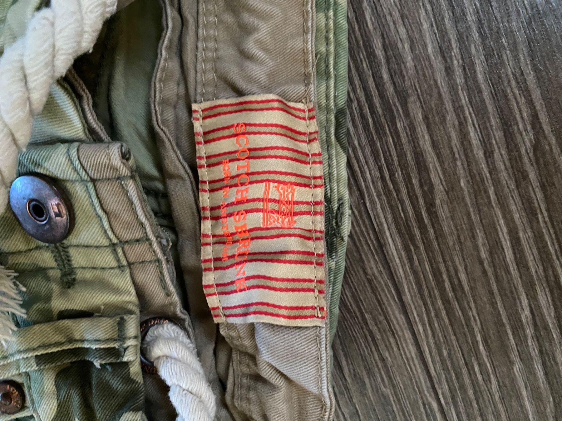 Pantaloni: Short scotch shrunk 104 – Usato da Chermignon-Bas venduto da mioumiou34 1