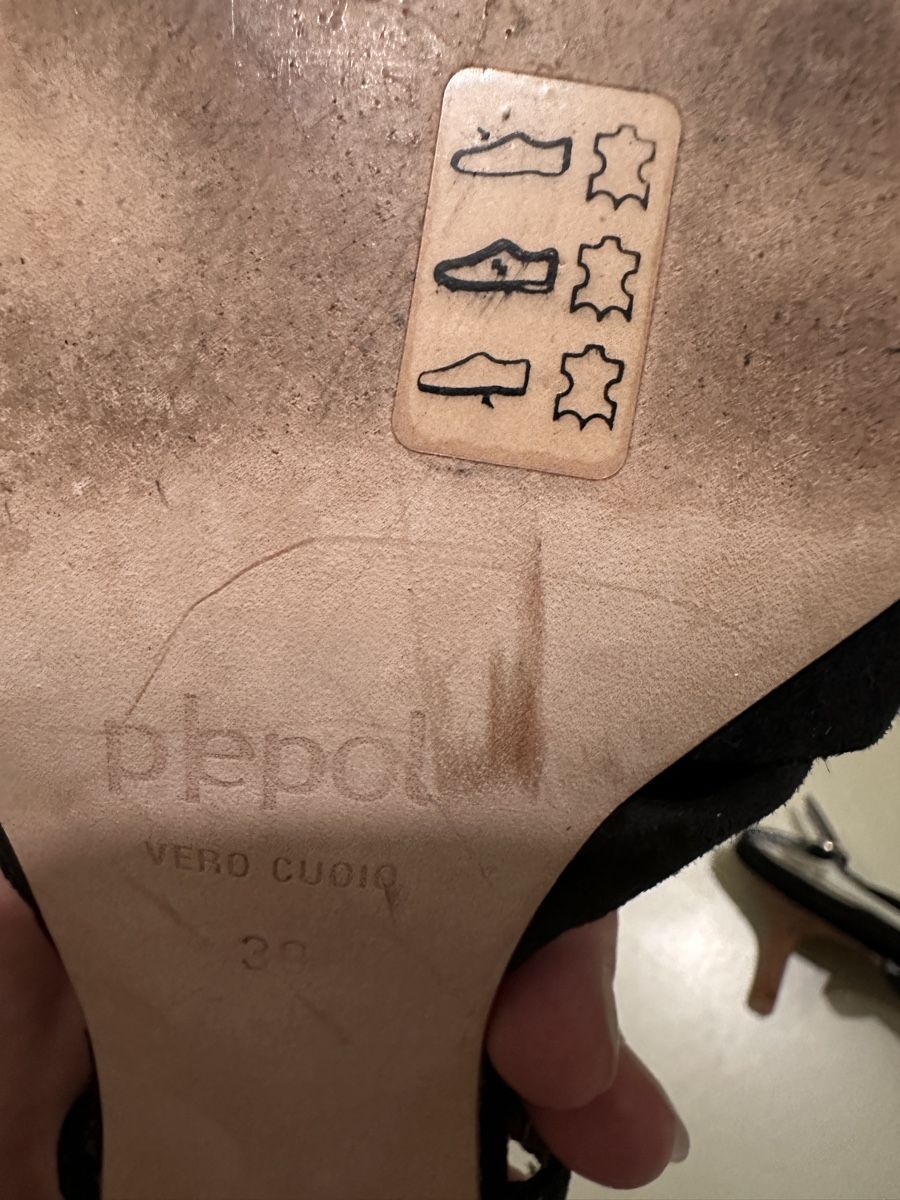 Scarpe da donna: Sandaletten Wildleder schwarz Gr. 39 – Usato da Zürich venduto da sof_cbh8 4