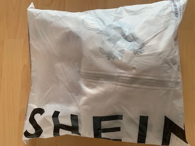 Shein Maglioni & Felpe: Shein Pulli – Nuovo e nell'imballaggio originale da Wiler b.Utzenstorf venduto da seven12 1