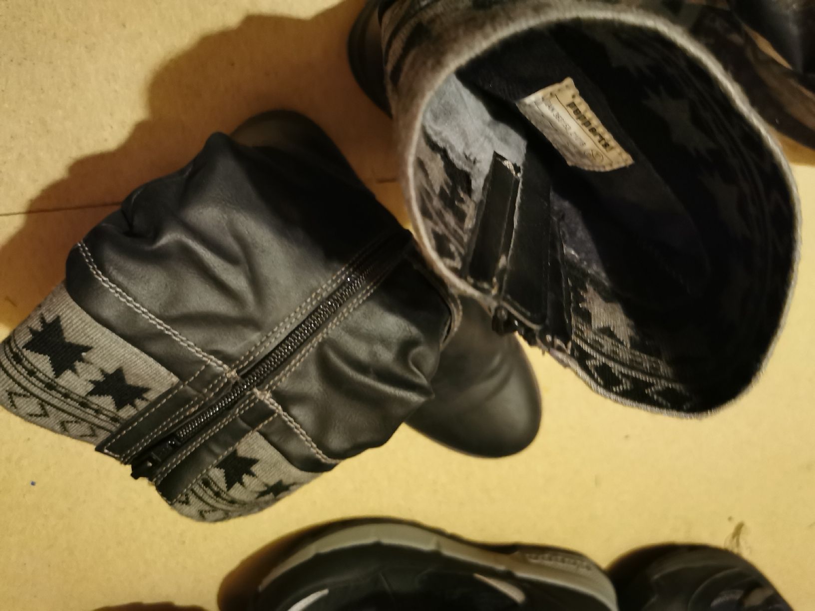 Scarpe da donna: Trendy Winterstiefel Gr. 37, schwarz/grau – Usato da Fulenbach venduto da meje0081 3
