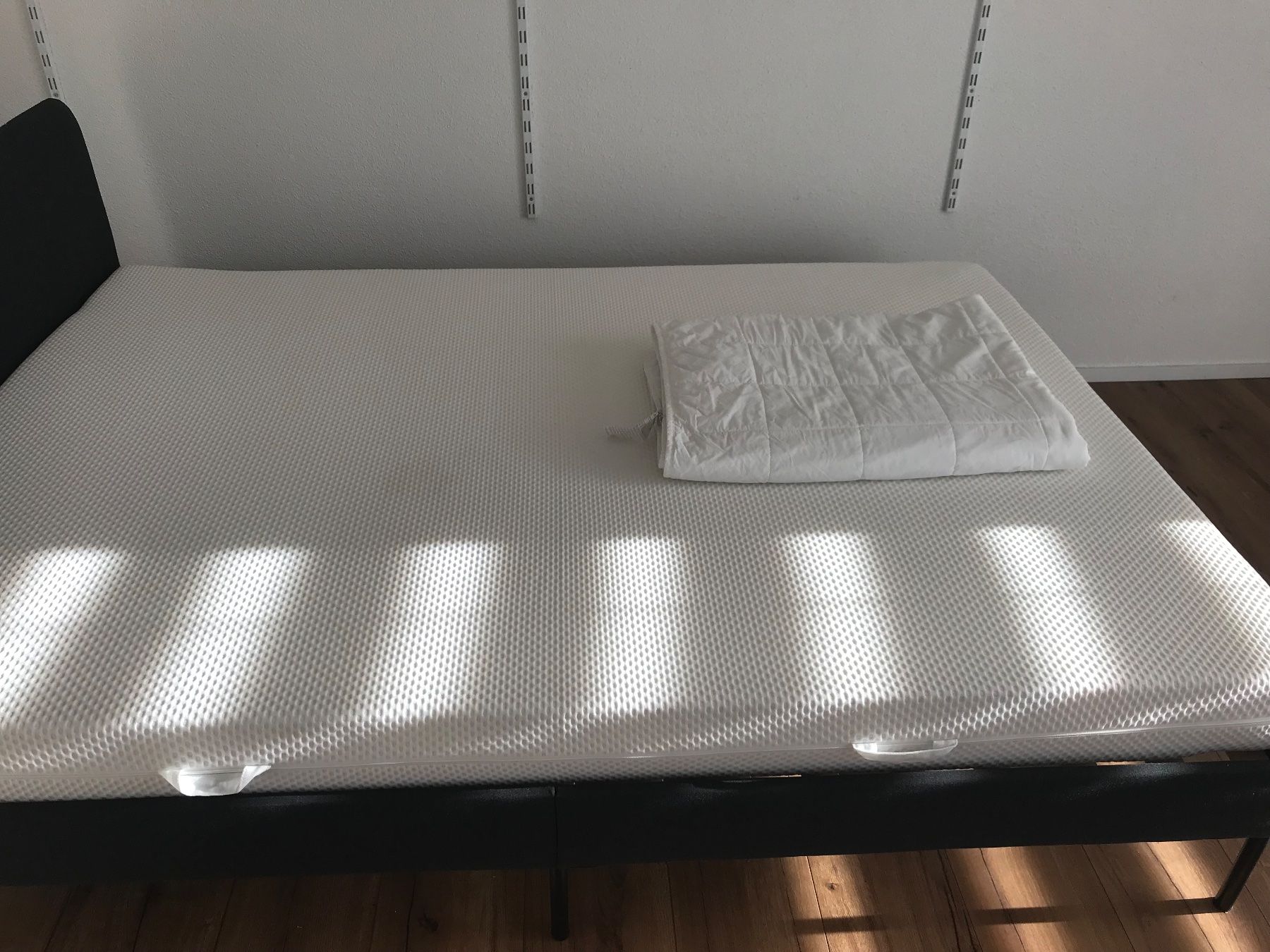 Ikea Betten: Neuwertiges Bett IKEA – Neu (gemäss Beschreibung) aus Erschwil von Freitag1 4