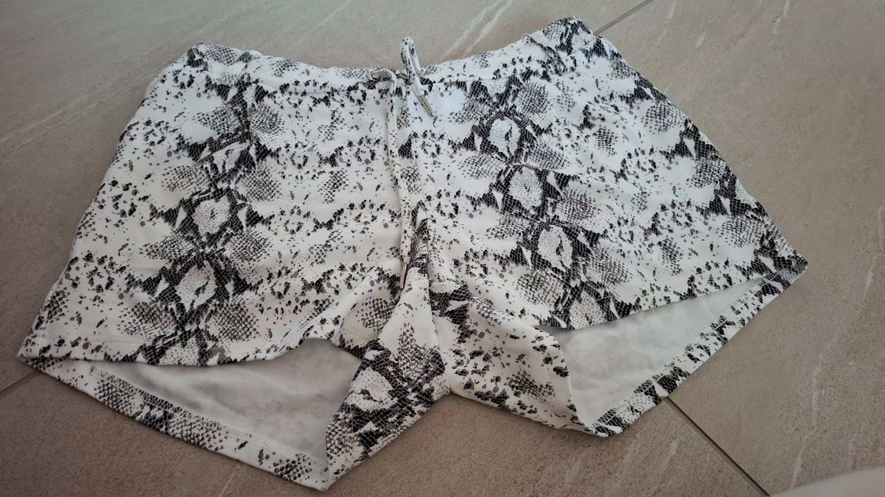 Pantaloni: Shorts – Usato da bülach venduto da bea_syq2