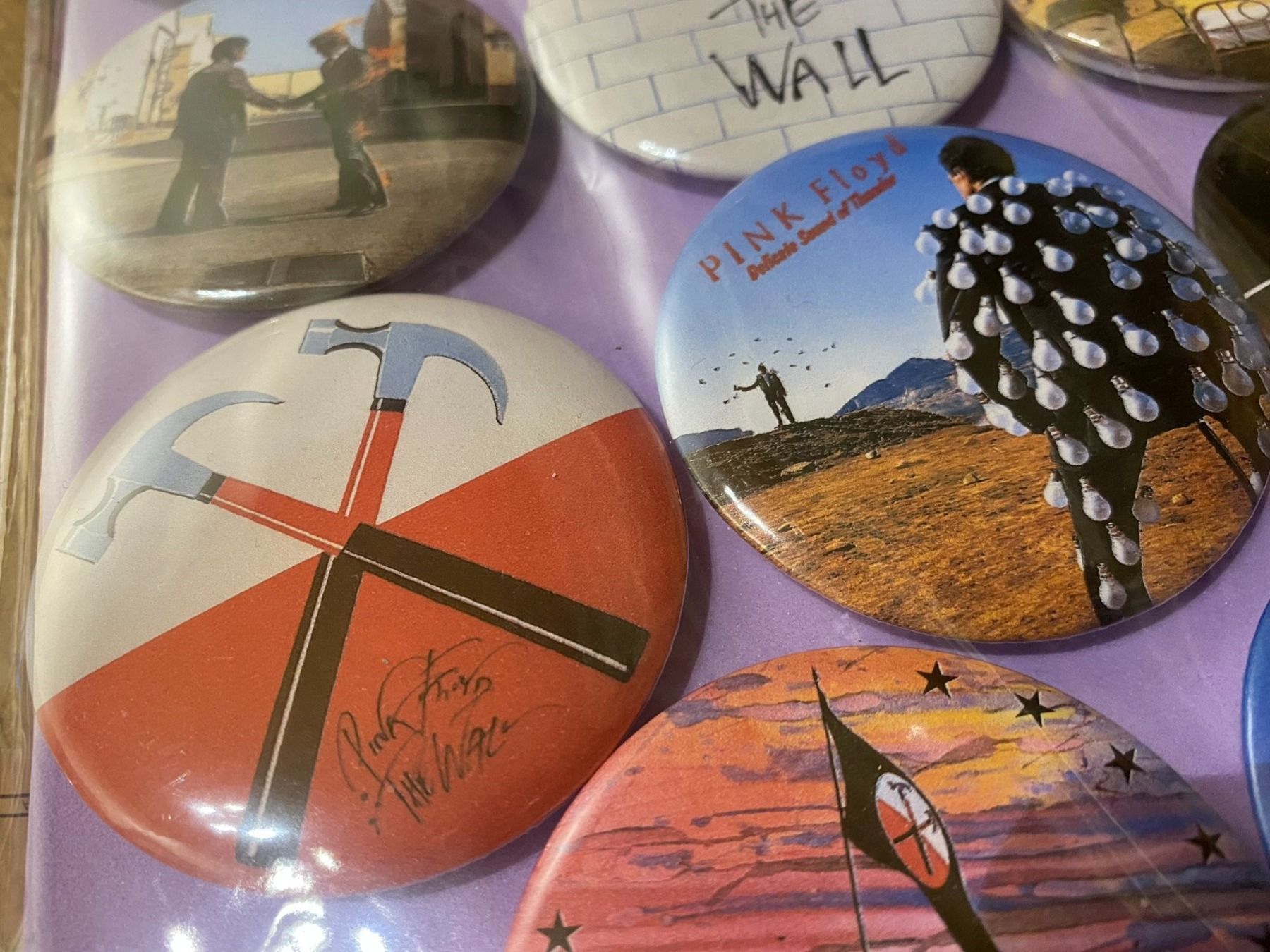 Placchette & Badge: Pink Floyd Ansteck Badges! – Nuovo (secondo la descrizione) da Basel venduto da VinylLover68 5
