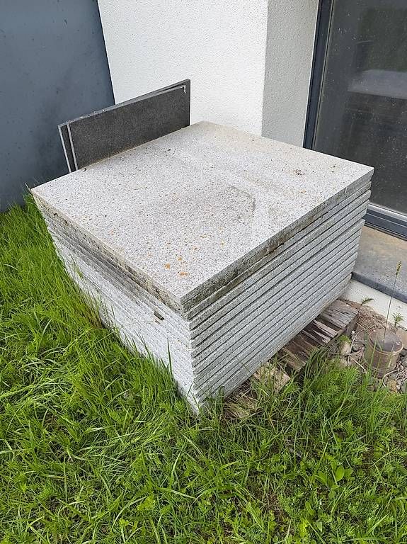 Rivestimenti per pavimenti: Natursteinplatten – Usato da Willerzell venduto da steineiche66