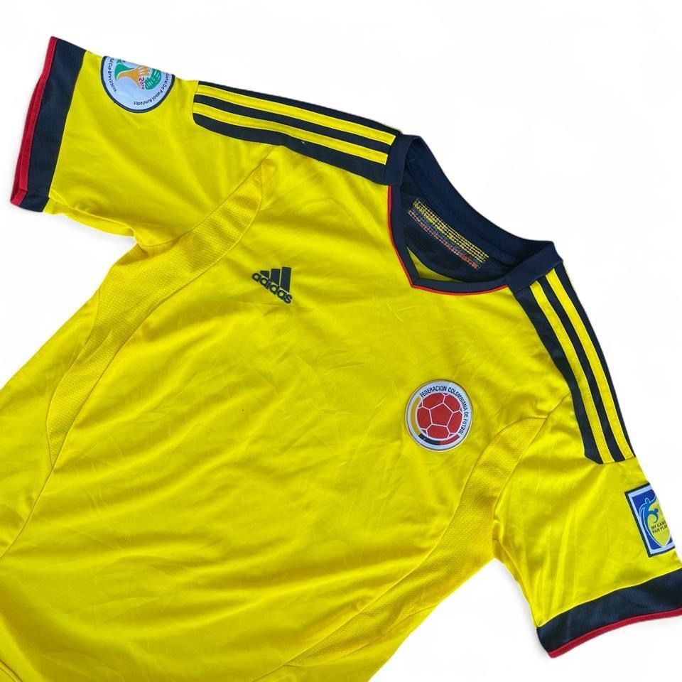 Adidas Canottiere & Pantaloni: Columbia Trikot 2014 Adidas – Usato da Riehen venduto da RESTREET 1