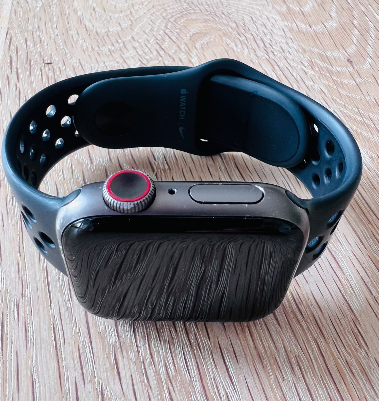 Apple Smartwatch: Apple Watch Series 4 – Usato da Basel venduto da Devilcar