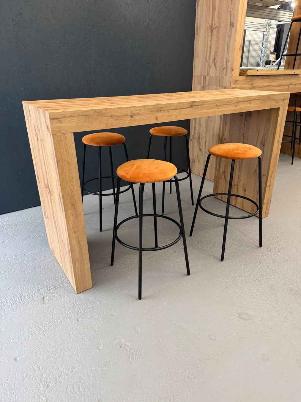 Tische: Stehtisch - Bartisch - Bistrotisch inkl. Hocker – Gebraucht aus Pfäffikon SZ von xevo_Networks 5