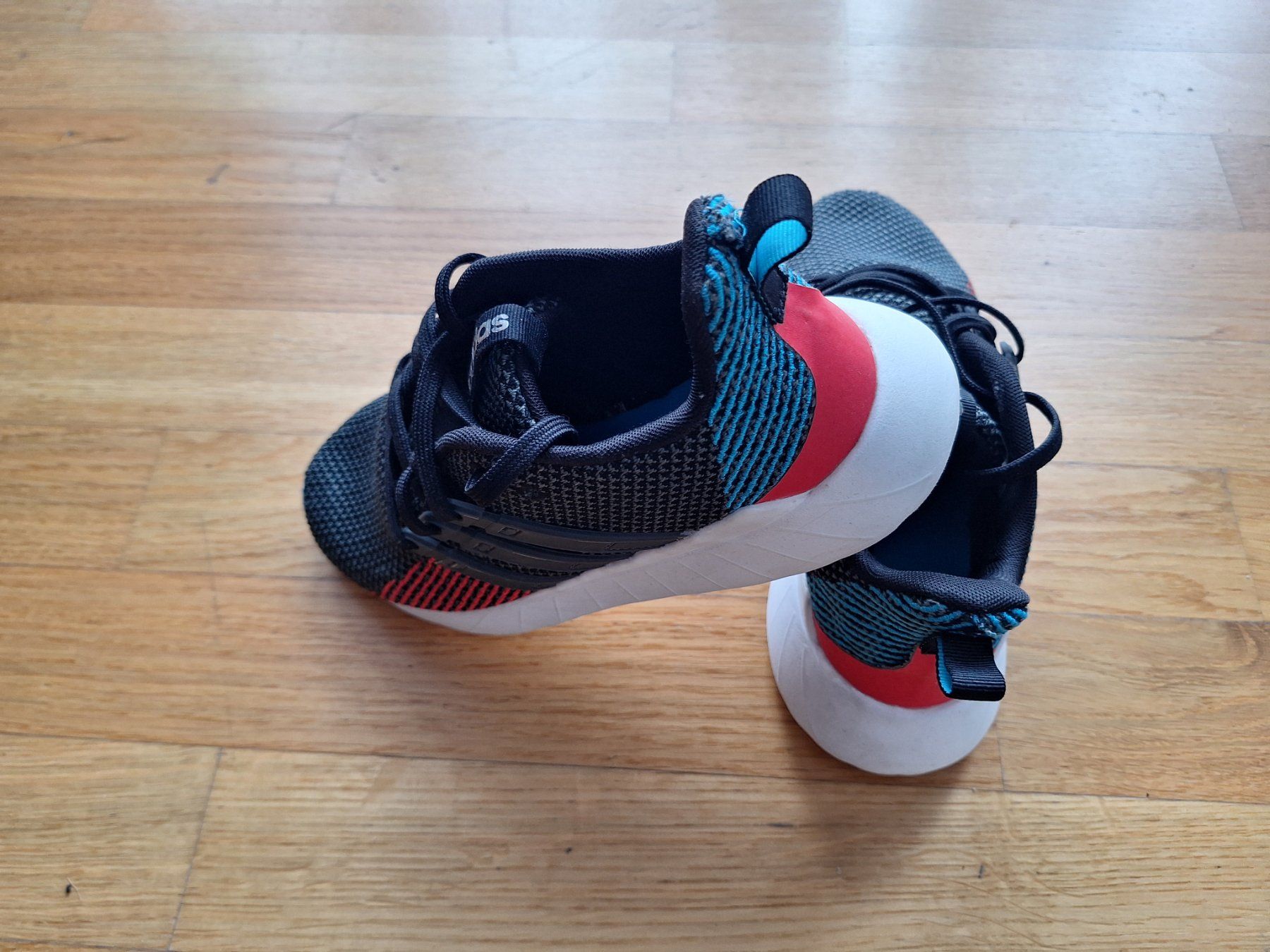 Adidas Chaussures hommes: Adidas Sneaker Gr. 36.5 – D'occasion à Burgdorf par W31S 2