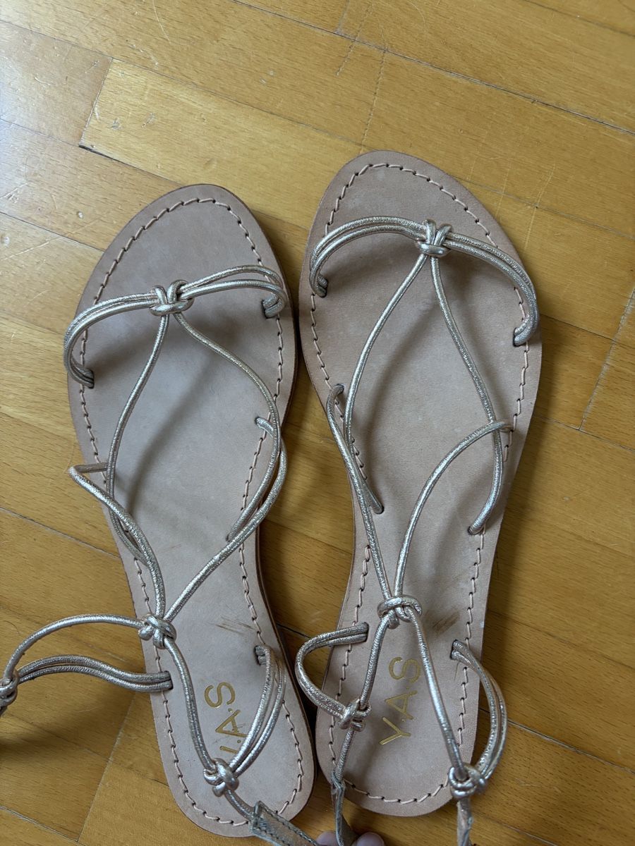 Scarpe da donna: Sandalen Leder Riemchen gold – Usato da Wädenswil venduto da frau_mueller