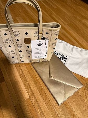 MCM Umhängetasche Toni mini beige