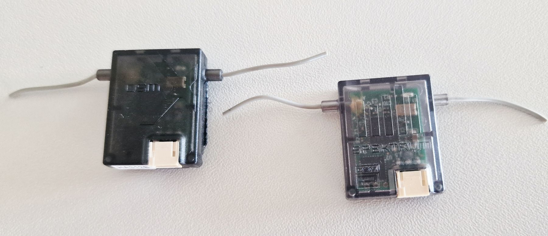 Spektrum RC Modellbau: Spektrum Satelliten – Gebraucht aus Klingnau von Kiwa