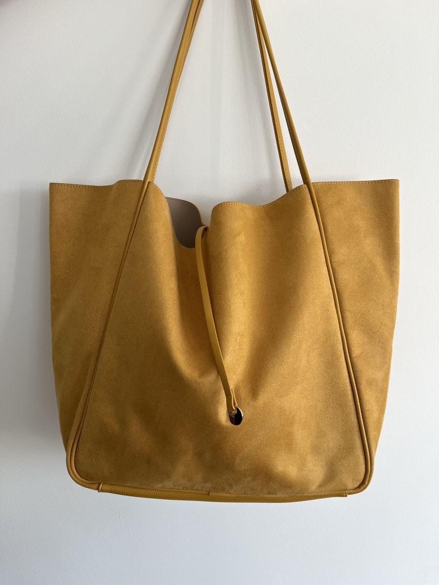 Taschen für Damen: Handtasche im Wildlederlook – Neu (gemäss Beschreibung) aus Zürich von me_t7e4