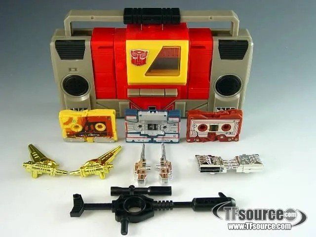 Hasbro Giocattoli: Transformers SDCC Exclusive Autobot Blaster (G1 Reissue) – Nuovo e nell'imballaggio originale da Founex venduto da spf_b7sg 2
