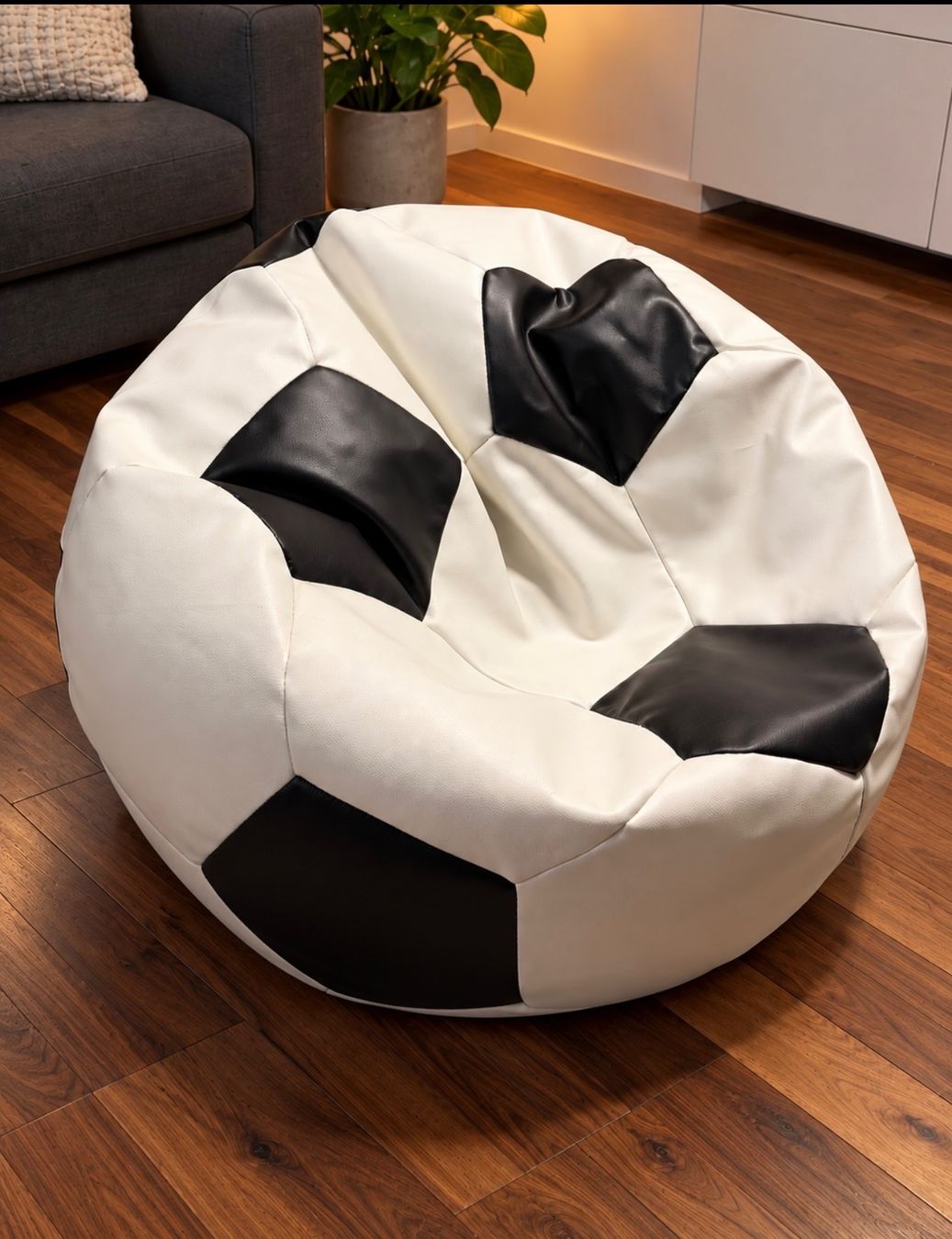 Fauteuils: Fussball Sitzsack – D'occasion à Schönenberg ZH par Schnuerpf0