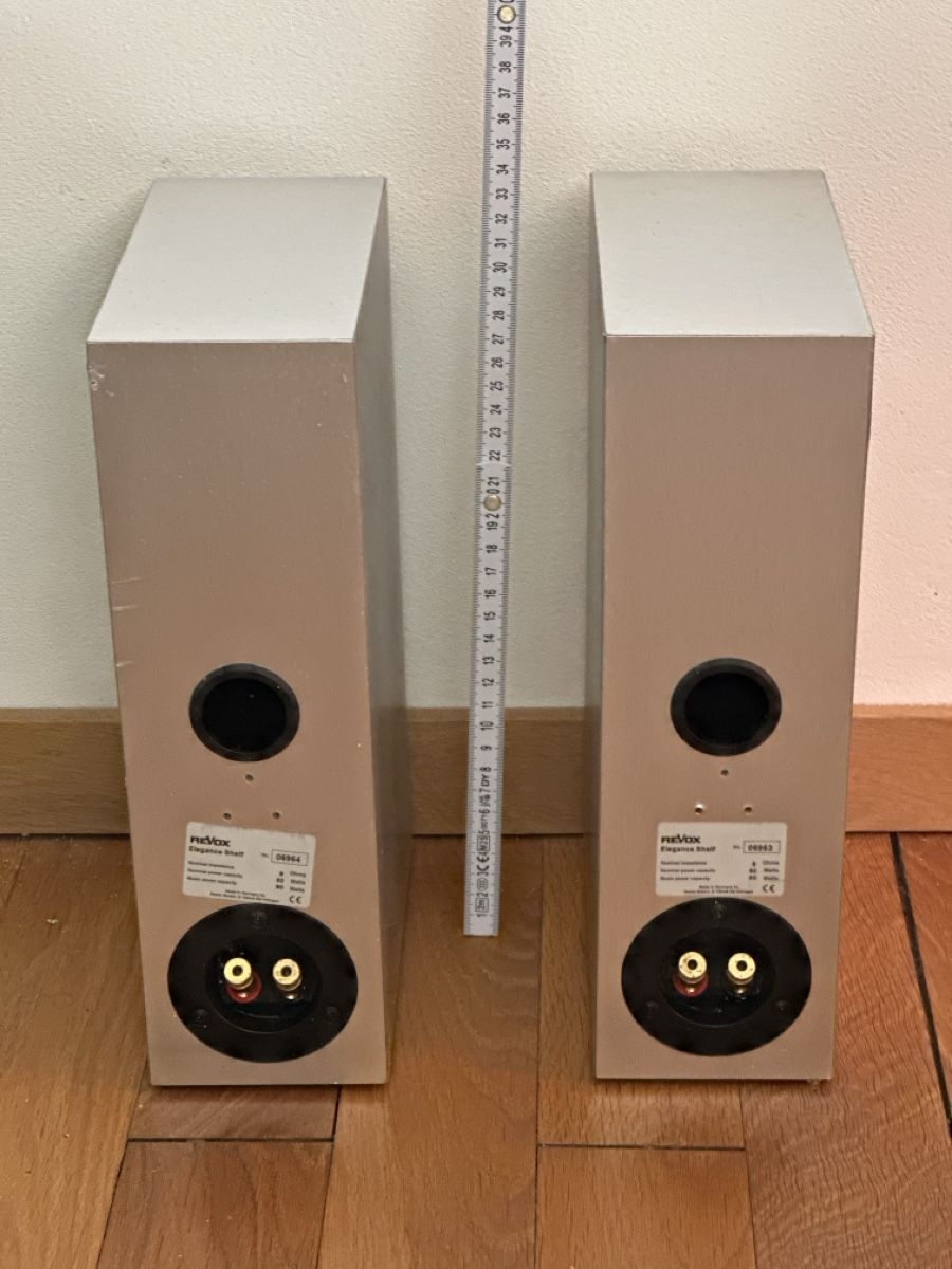 Revox Haut-parleurs: Revox Elegance Shelf Lautsprecher Paar guter Zustand – D'occasion à zürich par josschmid01 1