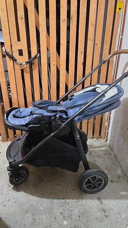 Carrozzine: Poussette Joie Navy – Usato da Renens VD venduto da deb_gv7y 2