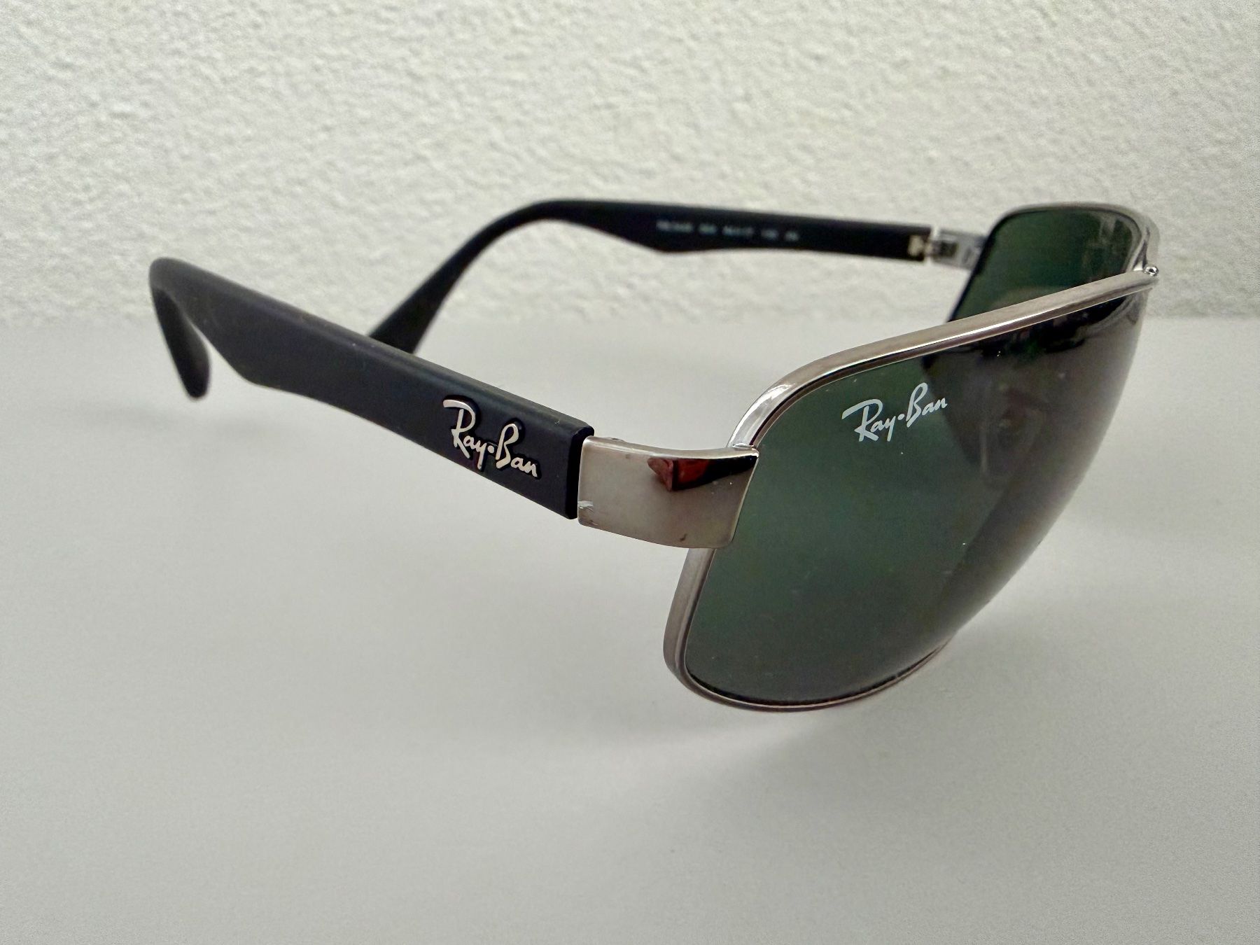 Ray-Ban Occhiali & Lenti: Sonnenbrille Ray-Ban – Usato da Emmenbrücke venduto da Charlize 1
