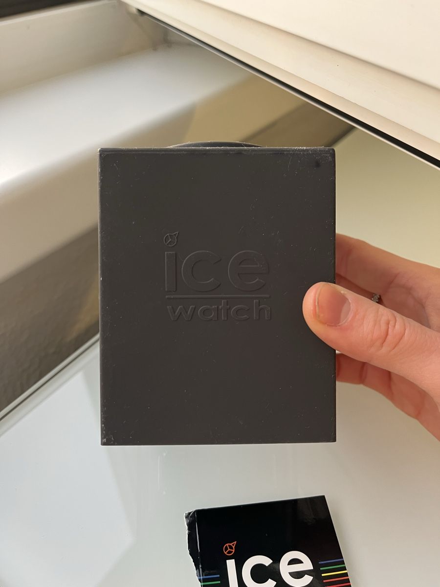 Ice watch Orologi: Ice watch Uhr dunkelviolett – Nuovo (secondo la descrizione) da Winterthur venduto da ale_2z22 4