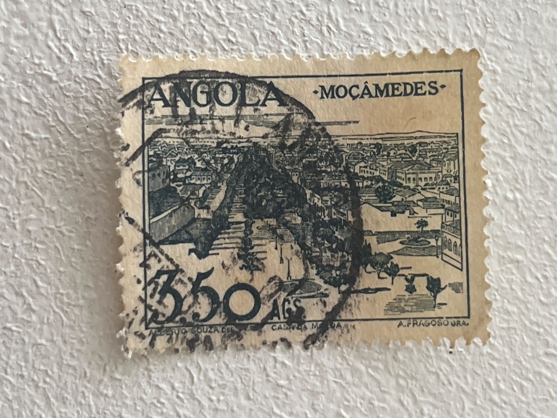 Tous les timbres: Angola Briefmarke – D'occasion à Chiasso par AzenYa