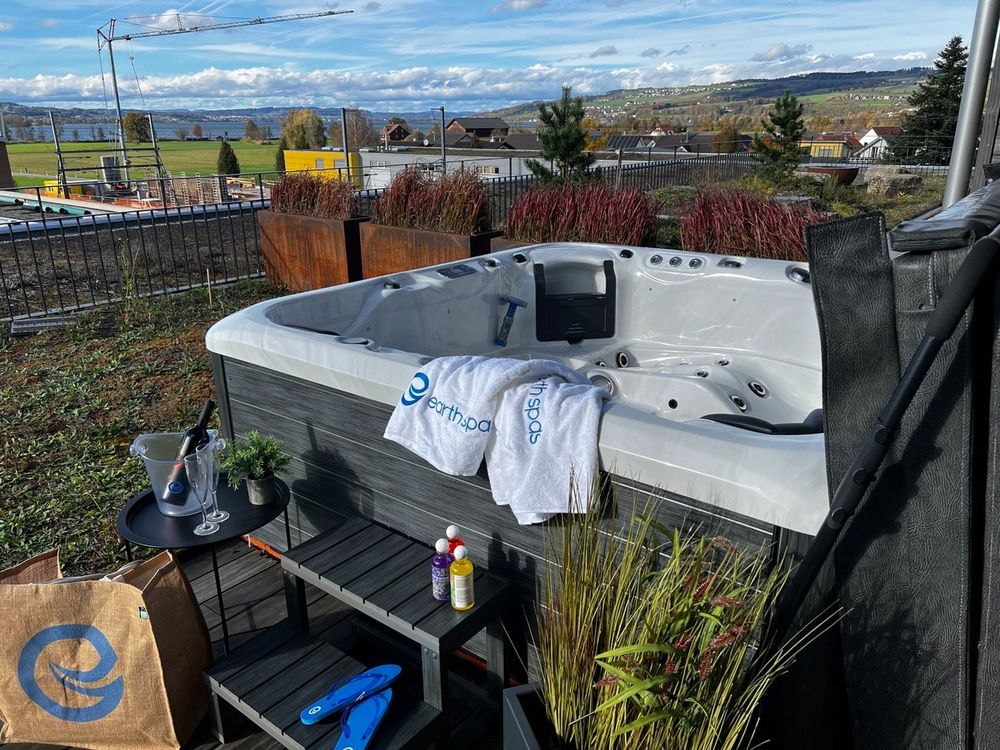 Whirlpool, Sprudelbad, Jacuzzi, 50% Aktion Showroommodell (Neu (gemäss ...