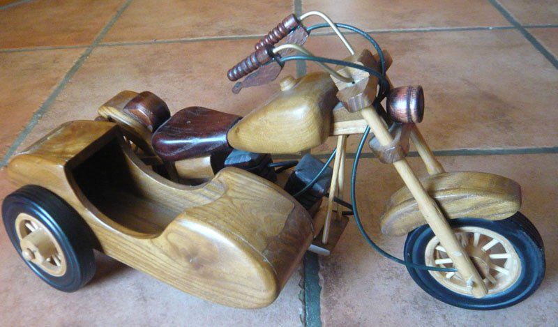 Tutte le decorazioni: Motorrad aus Holz / Dekoration – Usato da Ruggell venduto da Btt 1