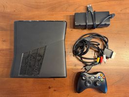 Xbox 360 Slim 250GB inkl. Controller