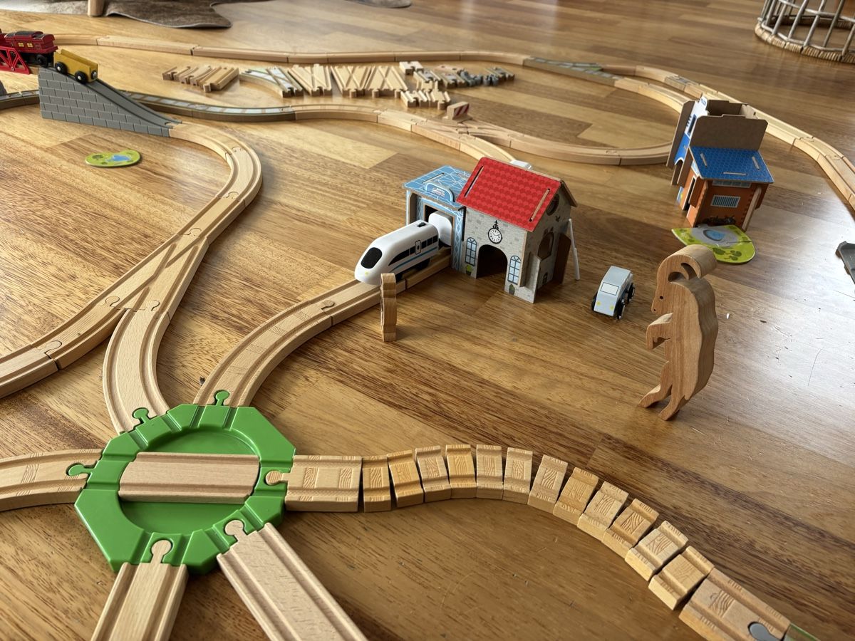 Jouets: Brio Eisenbahn aus Holz – D'occasion à Männedorf par mangotango01 2