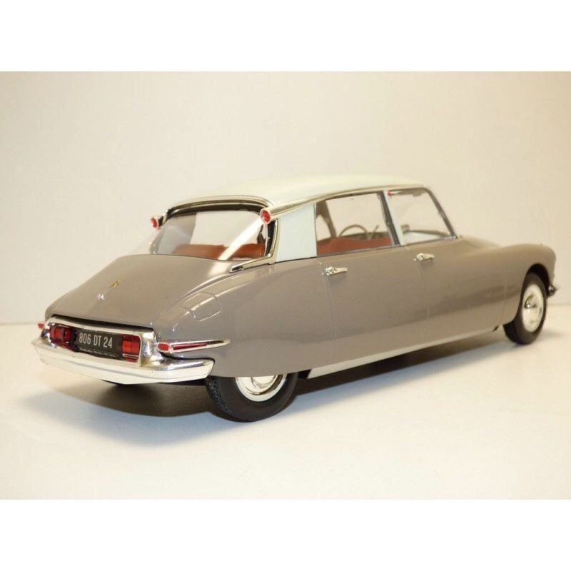 Citroën Modellautos: Citroen DS 19 im Massstab 1:18 – Neu und originalverpackt aus Erlenbach im Simmental von Model_box 4