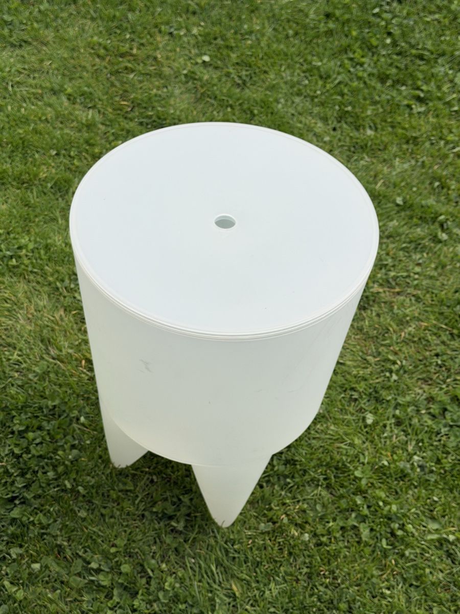 Kartell Sgabelli: Design Hocker "BUBU" Philippe Starck France – Usato da Deitingen venduto da Himhip