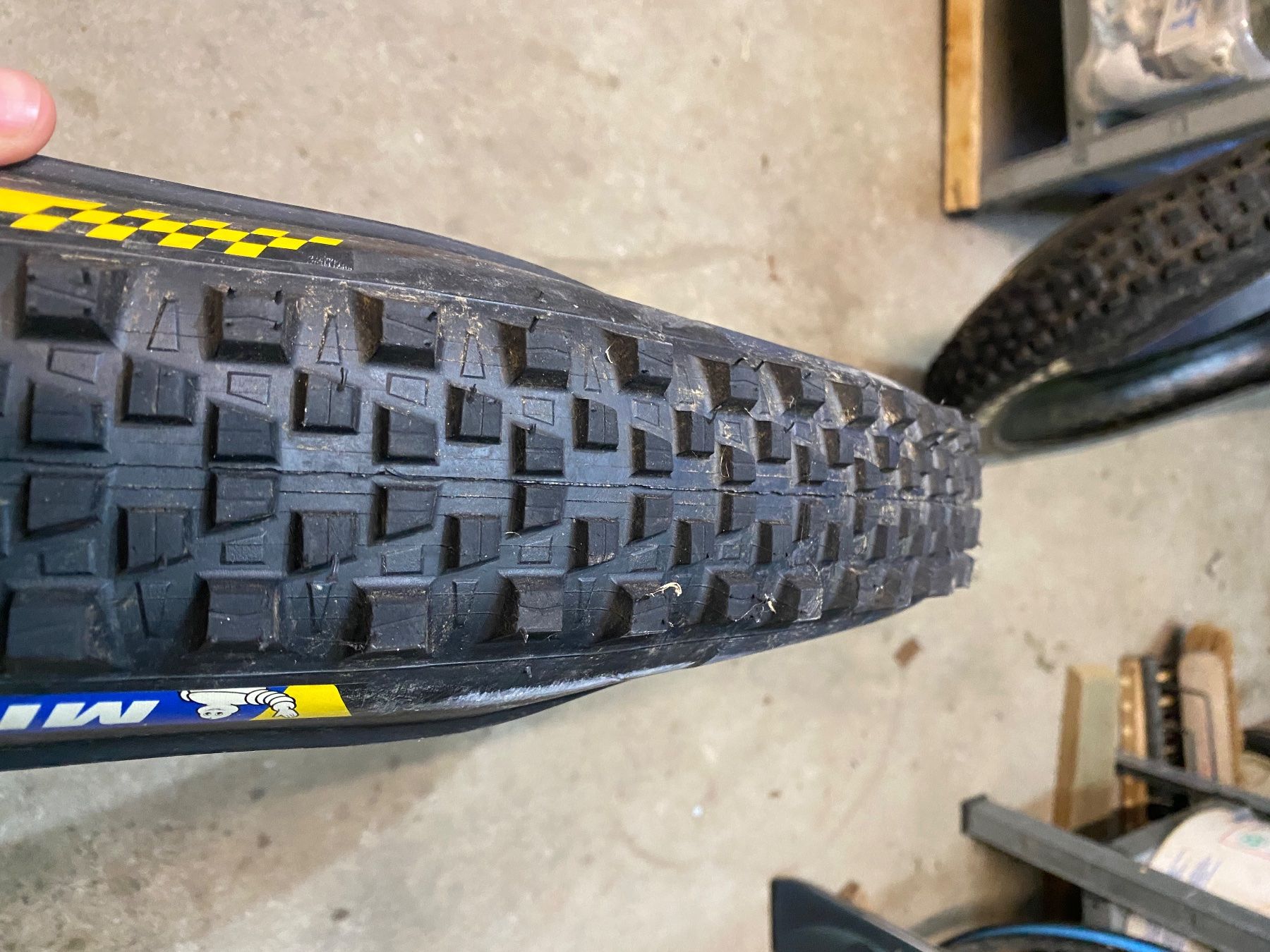 Maxxis Pezzi di ricambio: Lot de pneu Michelin et MAXXIS – Usato da Treyvaux venduto da jeremie.12.8 3