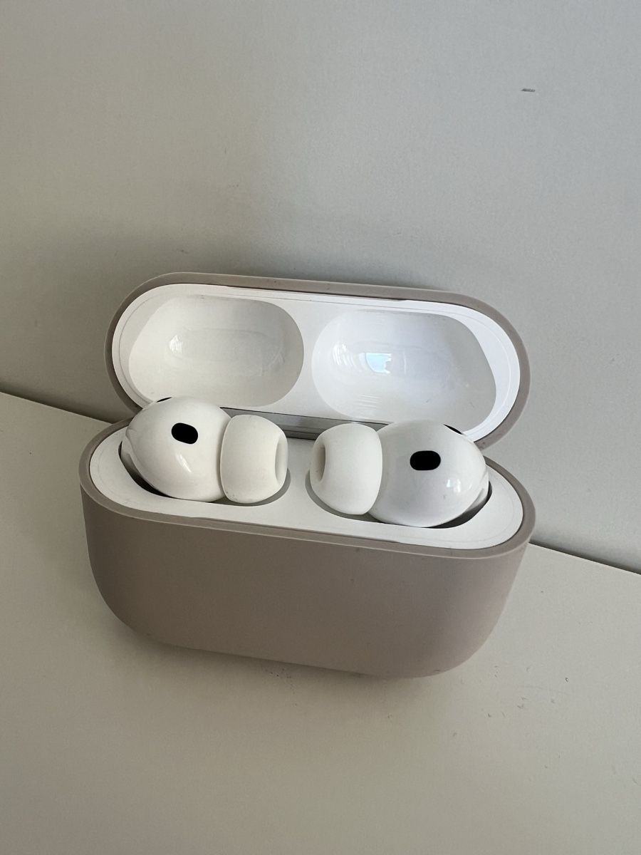 Apple Cuffie: Apple AirPods Pro 3 – Nuovo (secondo la descrizione) da Zürich venduto da Chenoa.bjk 1