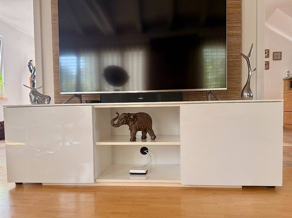 TV Möbel: TV Möbel – Gebraucht aus Faoug von hkxyz01