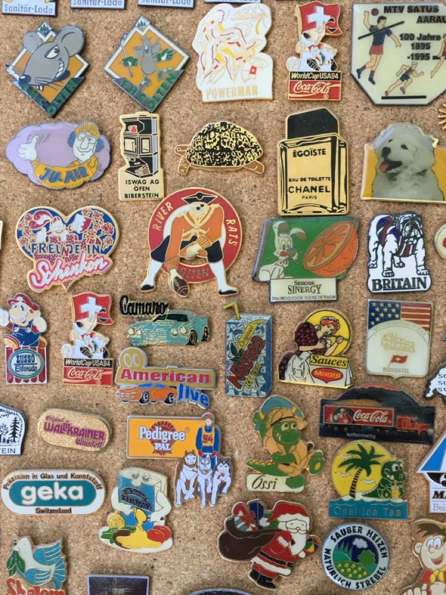 Plaketten & Abzeichen: Alte PIN - Sammlung (ca. 200 Stück) – Gebraucht aus Wangen b. Olten von Finolino28 5