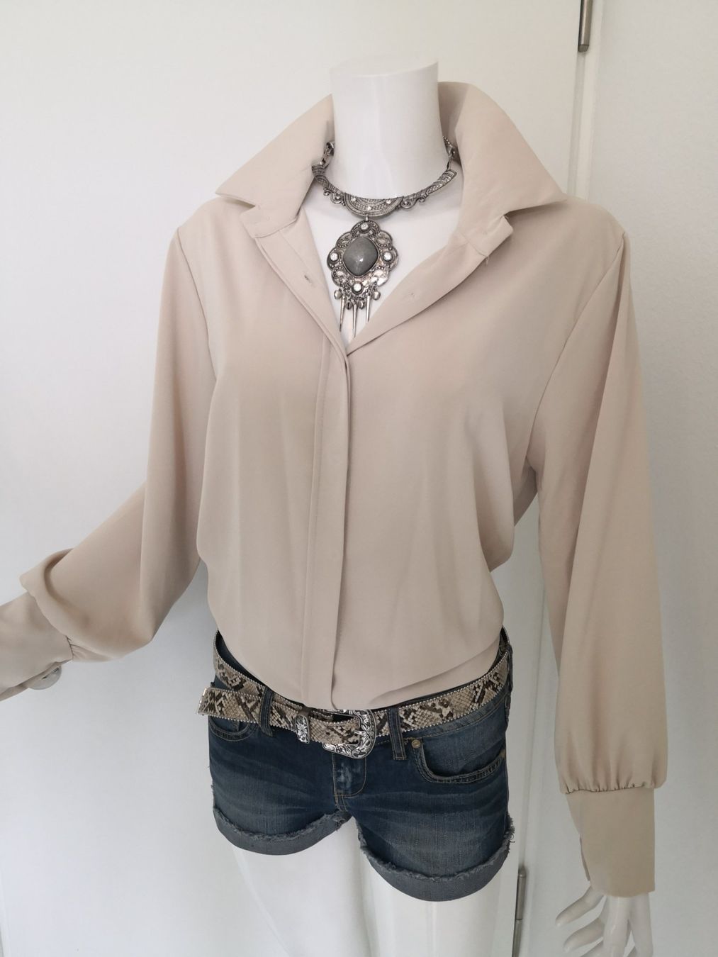 Mango Camicette: 🤩MANGO VISKOSE BLUSE BEIGE, NEU – Nuovo (secondo la descrizione) da Olten venduto da Naja-Twins-Twins 5