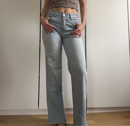Flared Jeans hellblau
