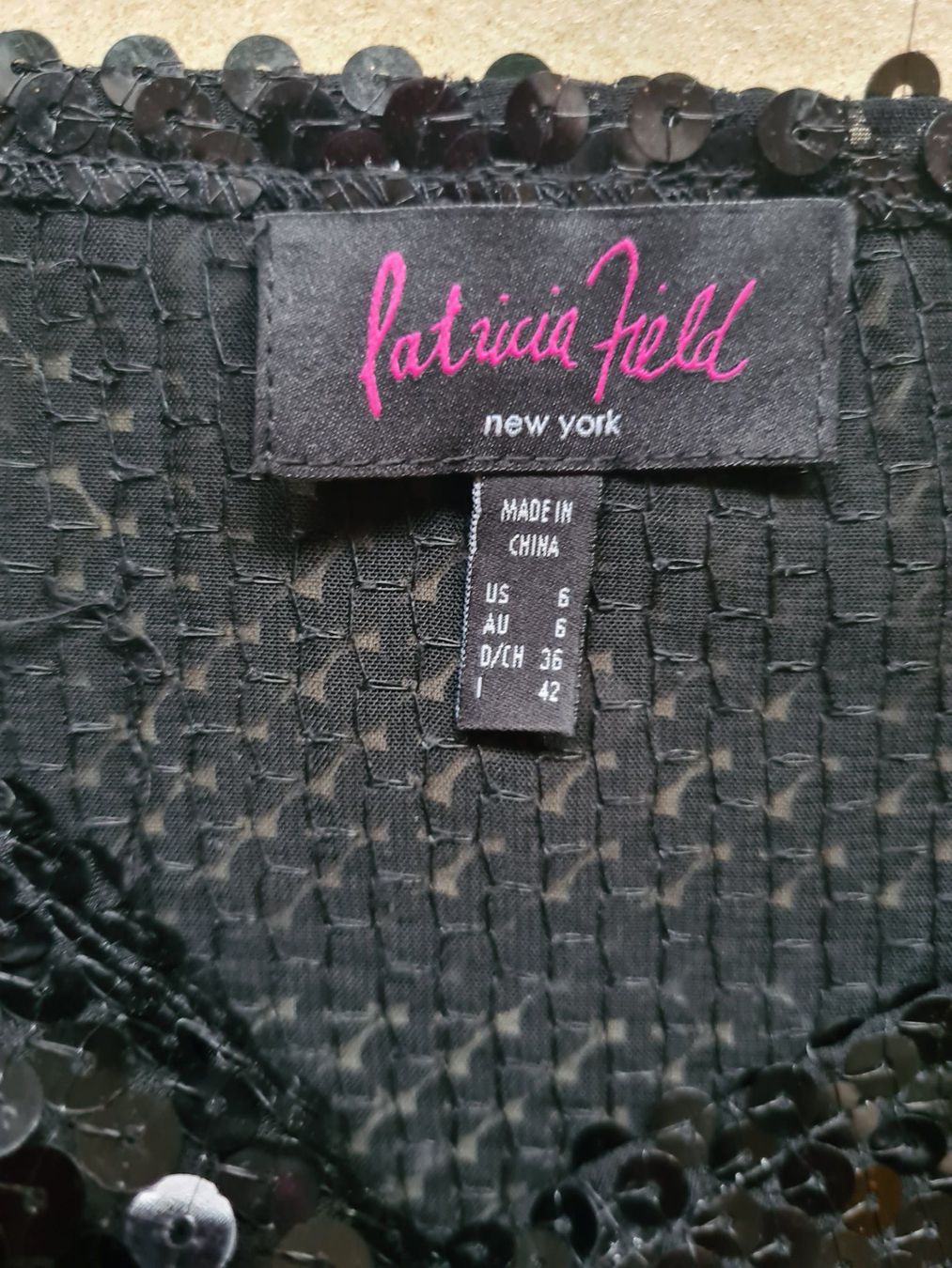 Vestiti: Robe Patricia Field noire à sequins taille 34/36 – Usato da le landeron venduto da canette 2