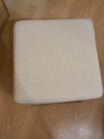 Hocker mit Staufach