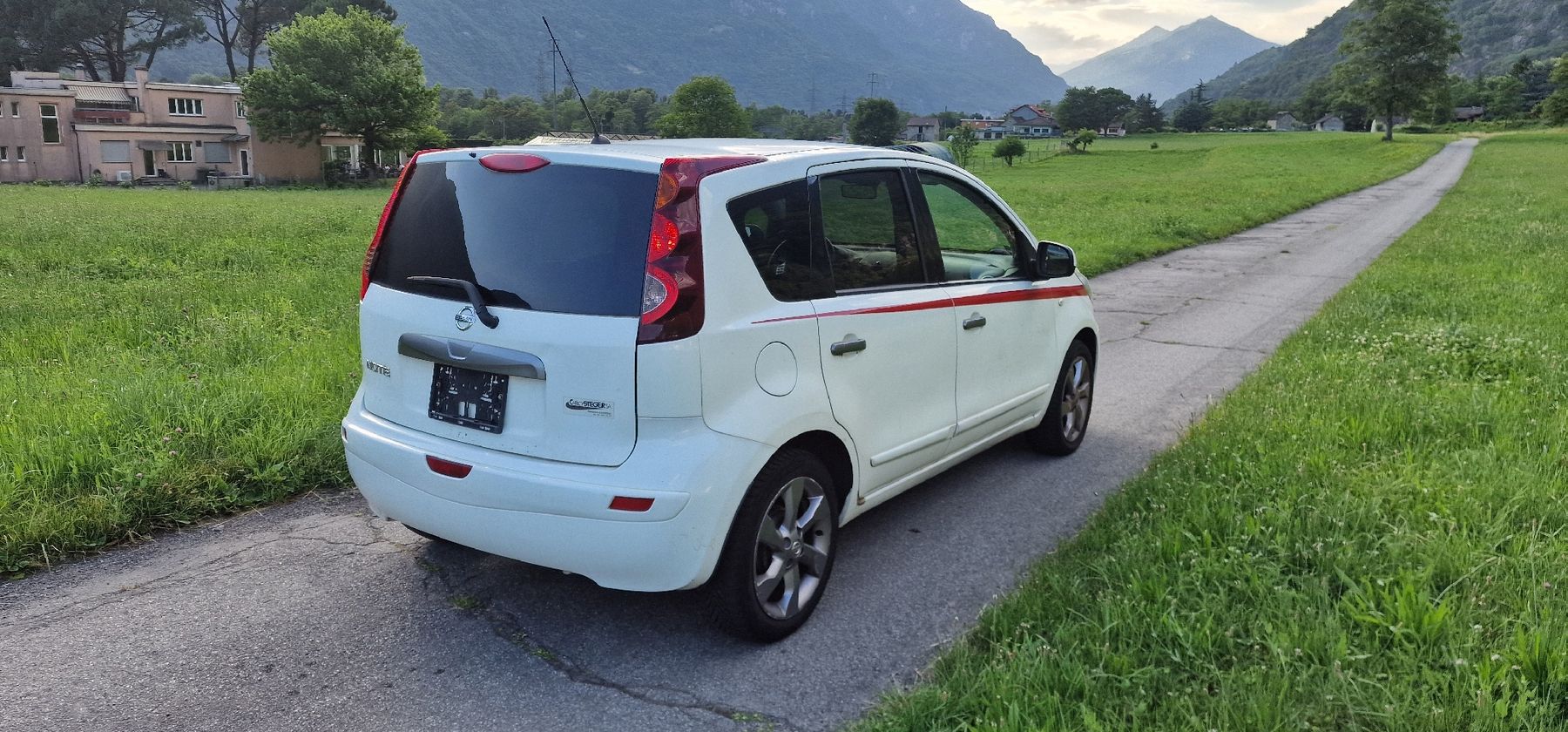 Nissan Automobili: Nissan Note 1.4i – Usato da Giubiasco venduto da AUTOTECNICA 4