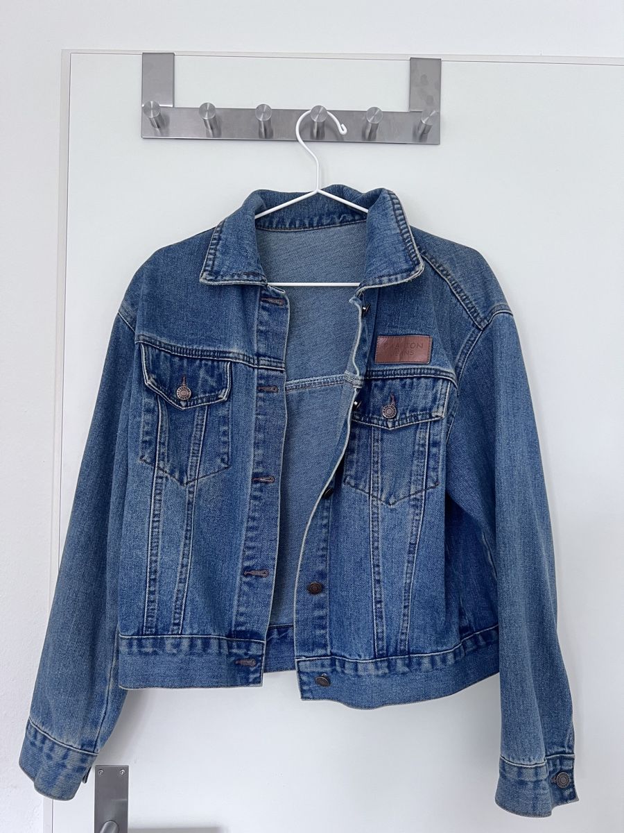 Jacken: Oversized geschnittene Jeansjacke, Grösse S – Gebraucht aus Neuenhof von UrbanBags