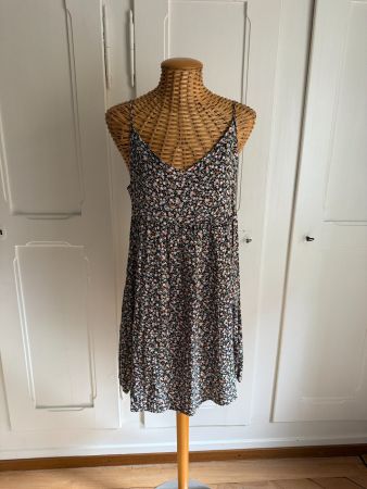 Kleid bunt geblümt locker 38