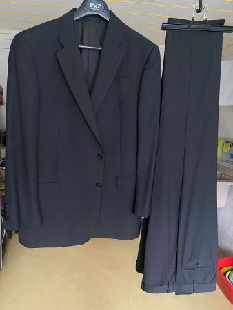 Herren-Anzug ARMANI schwarz mit feinem Muster Grösse 54
