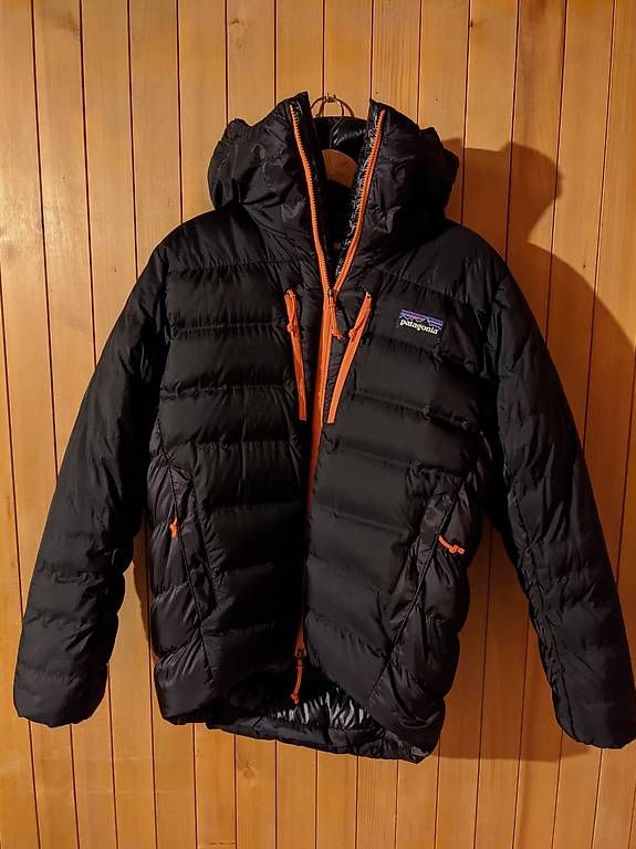 Patagonia Giacche: Patagonia Grade VII Down Parka Gr. S Gratisversand – Nuovo e nell'imballaggio originale da Innertkirchen venduto da Flir