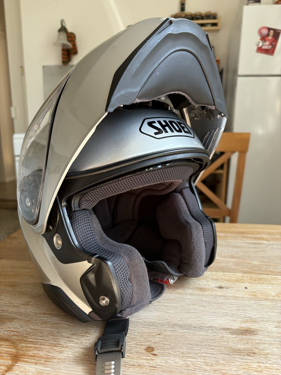 Shoei Helme & Visiere: Shoei Integralhelm Silber Grösse L Gebrauchter – Gebraucht aus Baden von elmo46 2