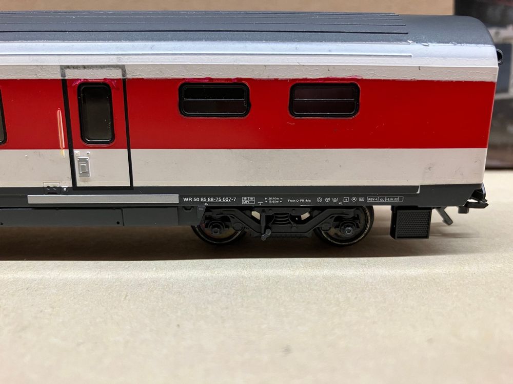 Märklin Modelleisenbahnen: Märklin 42172 Speisewagen WR der SBB, Inter-City-Design, H0 – Gebraucht aus Neuendorf von sitek071 2
