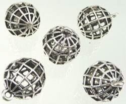 Rimorchi: Gitter-Lochperle-Anhänger    22x18 mm – Nuovo (secondo la descrizione) da Alpnachstad venduto da perlengaby