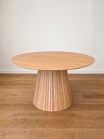 Magnifique table en bois - Très bon état
