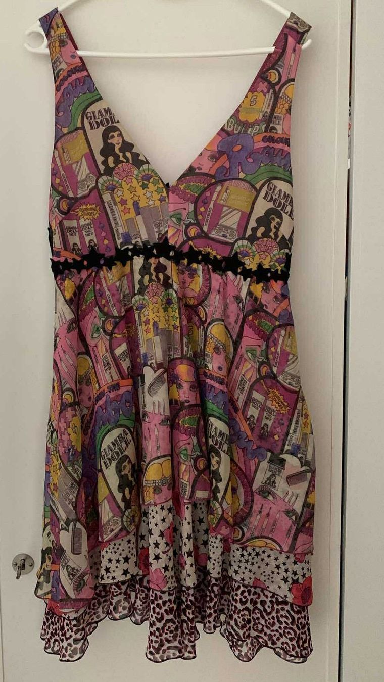 Vestiti: G. Valli Gamba  Seide Vogue Edition S. post9.- – Nuovo (secondo la descrizione) da Bern venduto da waves0