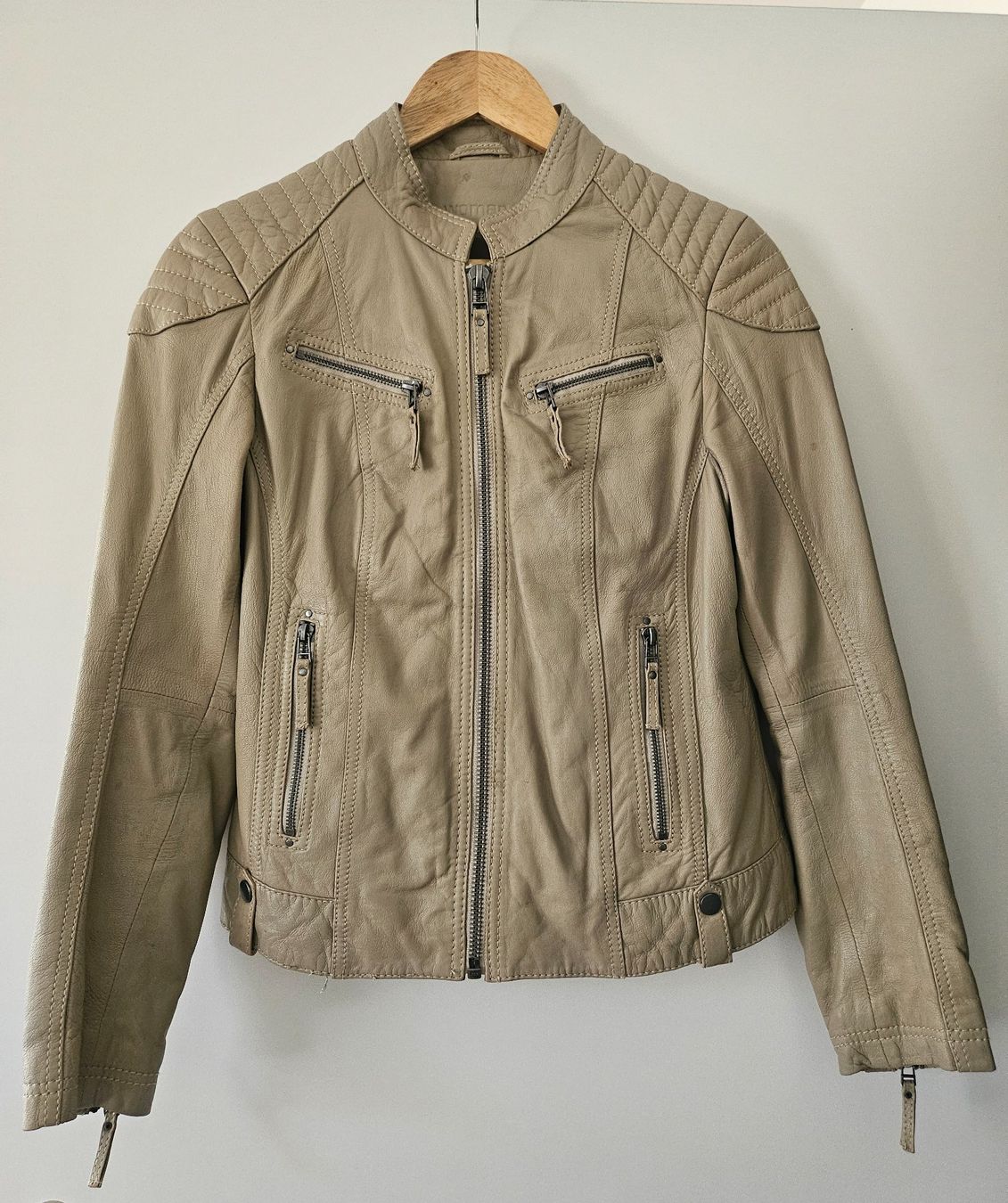 Tchibo Giacche: Lederjacke, 100% Lamm-Nappaleder, Damen, 38, beige – Usato da Eglisau venduto da kar_2pfm