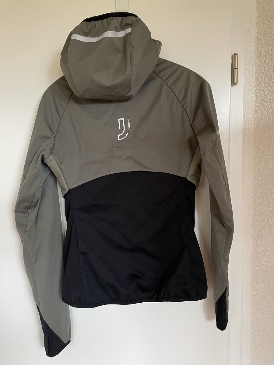 Vestes: Langlaufjacke johaug – Neuf avec emballage d'origine à Schwarzenburg par Sportback05