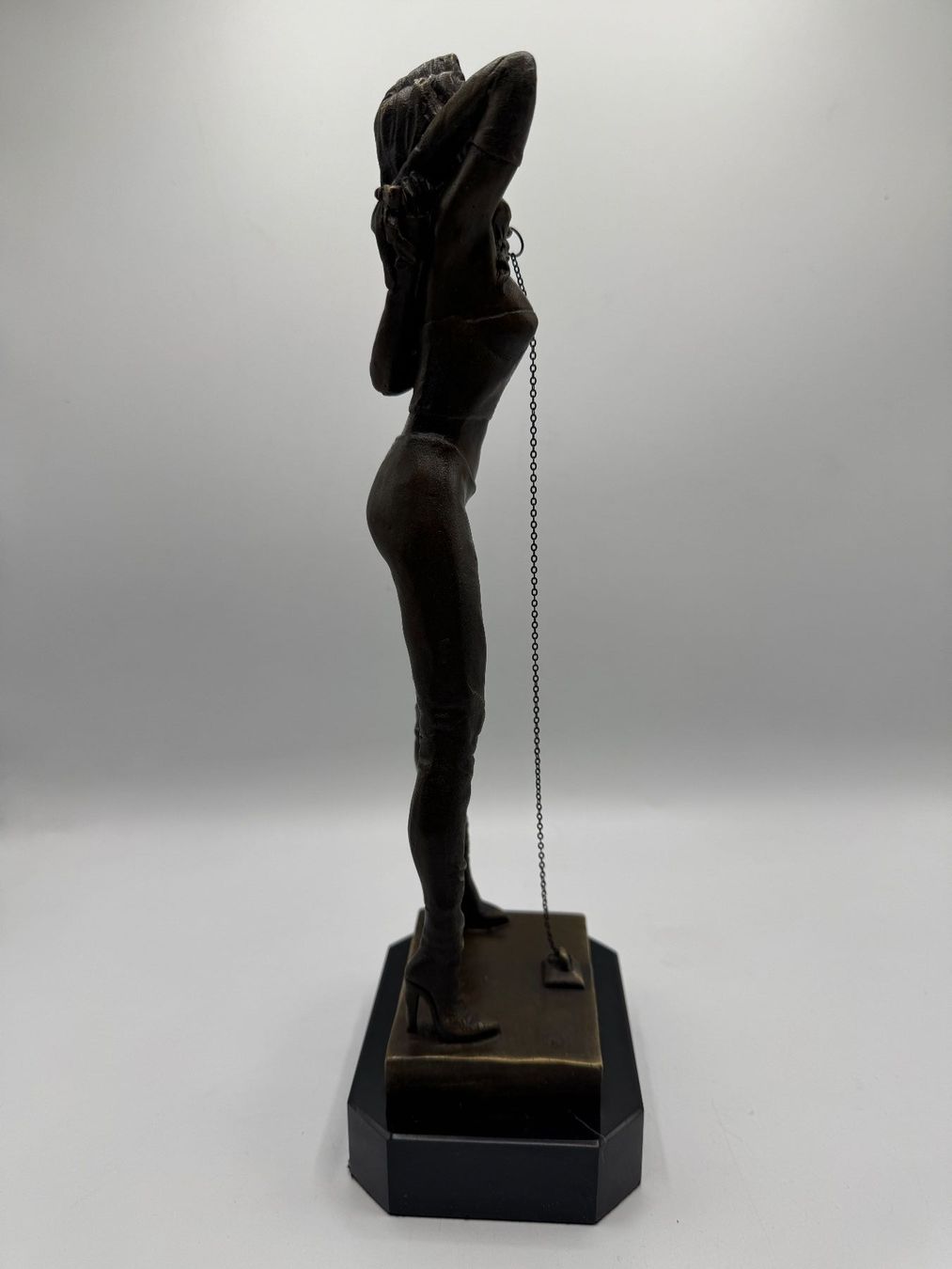 Skulpturen & Statuen: Bronze-Statue "Femme Fatale", Skulptur – Gebraucht aus Sachseln von BONATI01 8